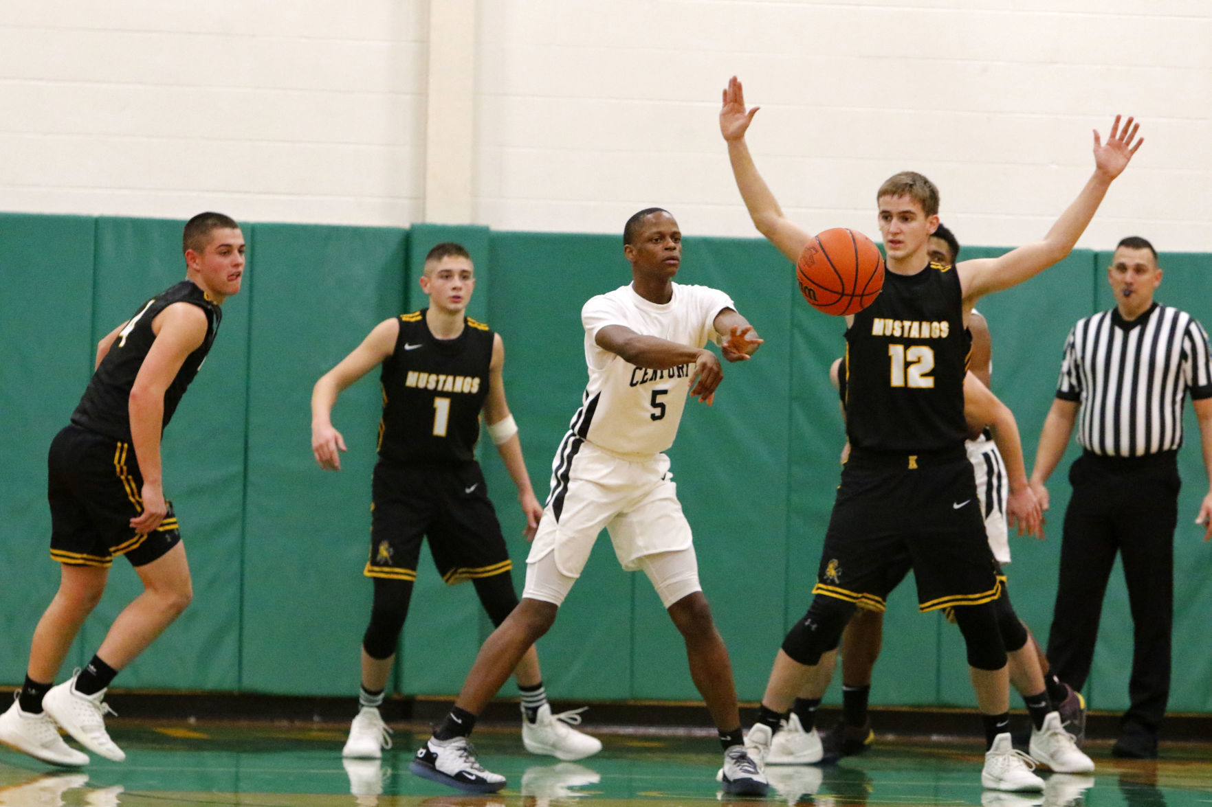 Boys basketball Class A sectional final - Kouts vs. 21st Century